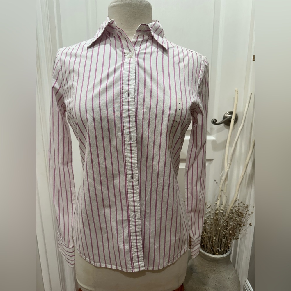 New Gap button shirt